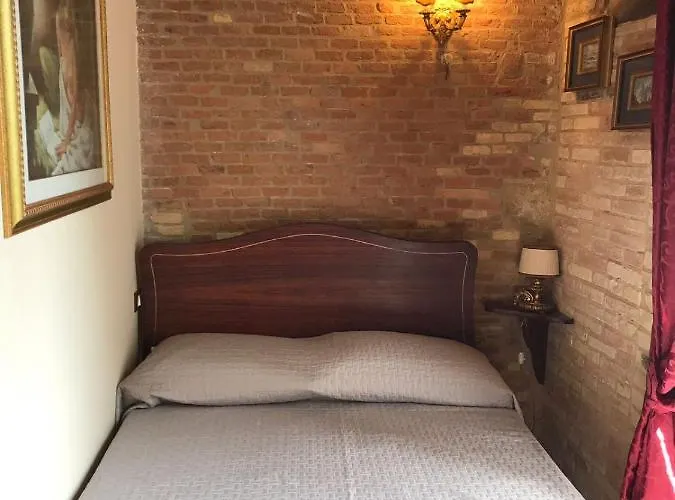 Frühstückspension Sotto La Torre 3*